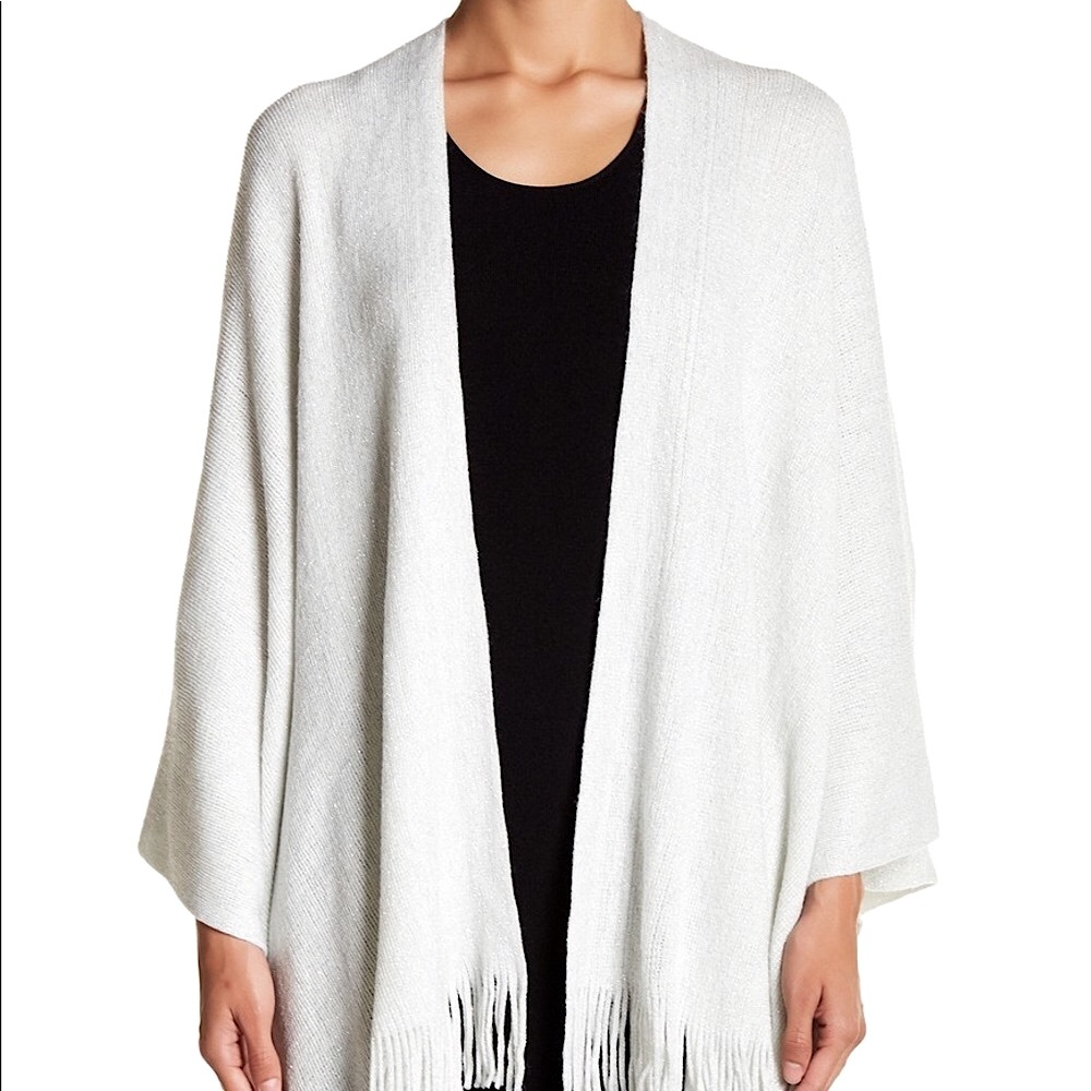 14th & Union Metallic Ruana - Picture 4 of 7